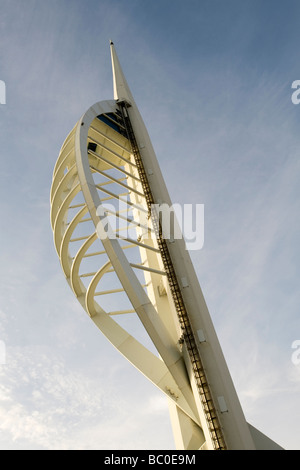 La tour Emirates Spinnaker, de 170 mètres de haut, point central du réaménagement du port de Portsmouth, Angleterre, Royaume-Uni. Banque D'Images