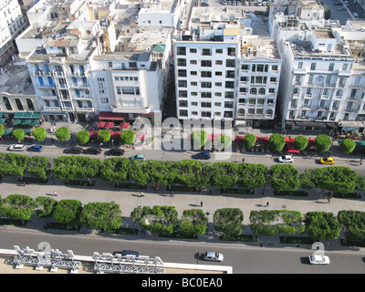 TUNIS, TUNISIE. Vue sur l'Avenue Bourguiba dans le centre-ville. L'année 2009. Banque D'Images