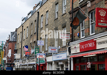 Le célèbre restaurant curry signe Brick Lane dans l'East End de Londres Banque D'Images