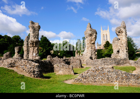 L'Abbaye Ruines et cathédrale St Edmundsbury, Bury St Edmunds Suffolk Angleterre UK Banque D'Images