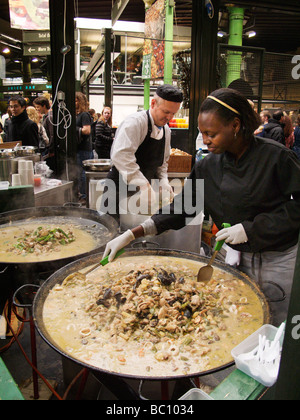 Curry de fruits de mer London Borough Market Banque D'Images