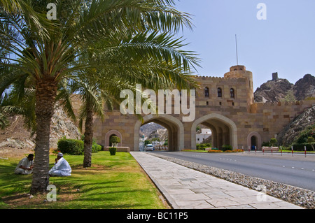 Portes fortifiées de la vieille ville de Mascate, Sultanat d'Oman Banque D'Images