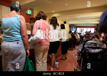 Café à Clifden, Irlande Banque D'Images