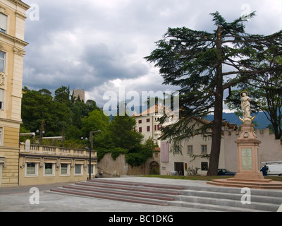 Un coin tranquille dans le carré Sandplatz à Merano Italie Tyrol du Sud Banque D'Images