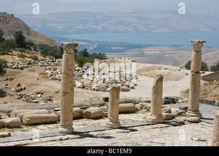 Ruines Romaines d'Umm Qais et la mer de Galilée en Jordanie Banque D'Images