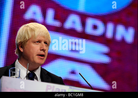 Premier ministre Boris Johnson MP aborder la conférence du parti conservateur à Birmingham, Royaume-Uni Banque D'Images