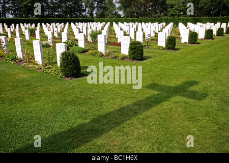 Le Cimetière des sépultures de guerre du Commonwealth sur Cannock Chase contenant les restes de plusieurs nations soldats morts au Royaume-Uni. Banque D'Images