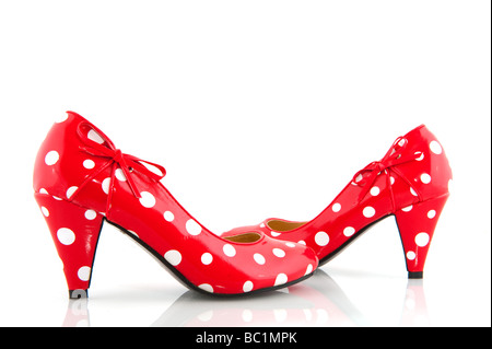 Mouchetures rouge chaussures femme avec des talons aiguilles Banque D'Images