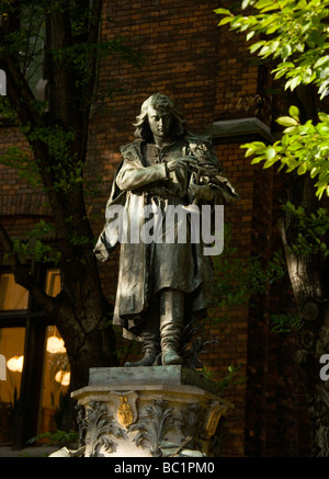 Pologne Cracovie Monument à Nicolas Copernic astronome Banque D'Images