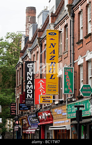 Le célèbre restaurant curry signe Brick Lane dans l'East End de Londres Banque D'Images