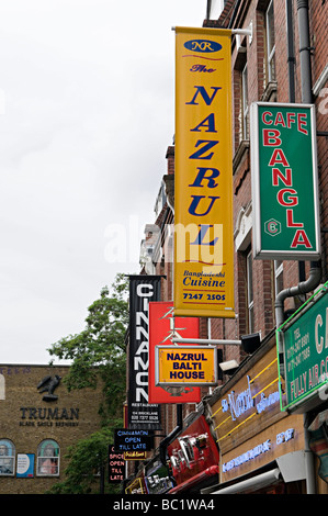 Le célèbre restaurant curry signe Brick Lane dans l'East End de Londres Banque D'Images