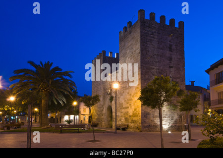 La Xara Gate - Portal del Moll - Vieille ville d'Alcudia, Majorque, Espagne. Banque D'Images