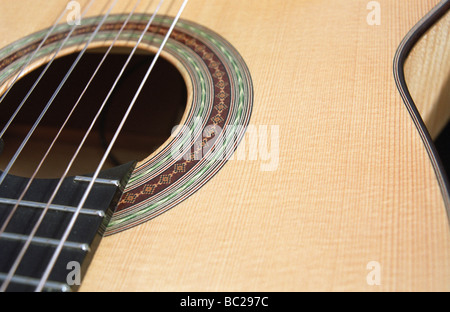 Close up de guitare acoustique classique Banque D'Images