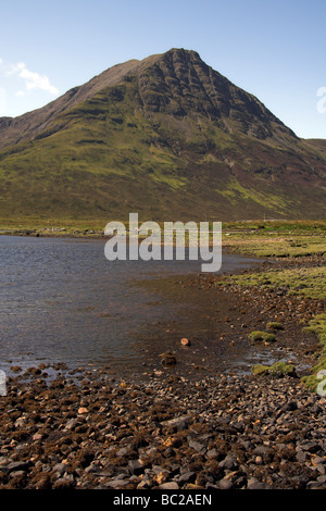 Les montagnes Selkirk Arms, Loch Slapin, Strathaird, presqu'île de Skye, Hébrides intérieures, côte ouest de l'Ecosse, Royaume-Uni Banque D'Images