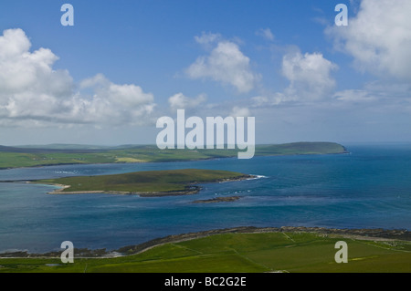 dh Eynhallow Sound ROUSAY ORKNEY Eynhallow Island et Evie Orkney Westcontinental Sounds côte nord îles écosse pittoresque antenne Banque D'Images