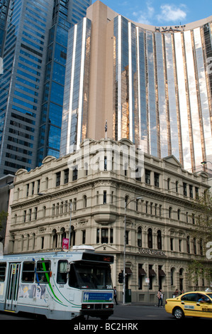 Bâtiments anciens et nouveaux sur Collins Street, Melbourne, Victoria, Australie Banque D'Images