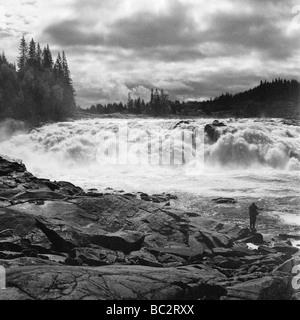 Laksforsen Cascade, Leknes, Norvège Banque D'Images