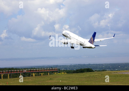 Continental Airlines Boeing 777 quitte Bristol UK pour New York Banque D'Images