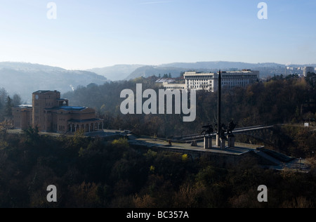 Veliko Tarnovo, ville historique, bien connue avec son architecture traditionnelle, monument Assenevtsi, près de la galerie d'art, Bulgarie, Europe de l'est Banque D'Images