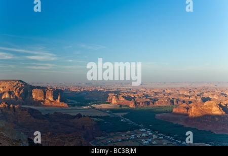 Madain Saleh sur Suset valley Banque D'Images