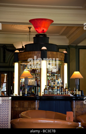 Le bar dans le salon public principal de l'hôtel Gleneagles 5*, Perthshire, Écosse Banque D'Images