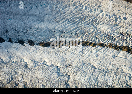 Vue aérienne de l'Rohn Glacier qui s'écoule des montagnes Wrangell St Elias Wrangell Alaska Banque D'Images