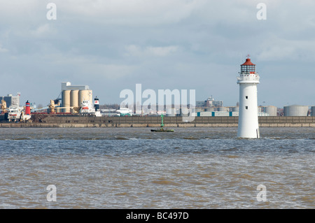 Nouveau phare de Brighton et Seaforth Mersey Docks de Liverpool et de Wirral UK Banque D'Images