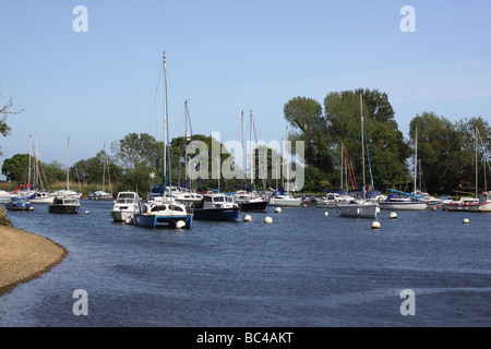 Christchurch Harbour, Dorset - variété de bateaux Banque D'Images