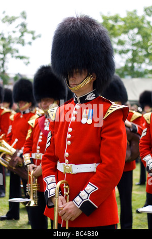 Des gardes au Potters Field on Armed Forces Day sur Londres 2009. Banque D'Images