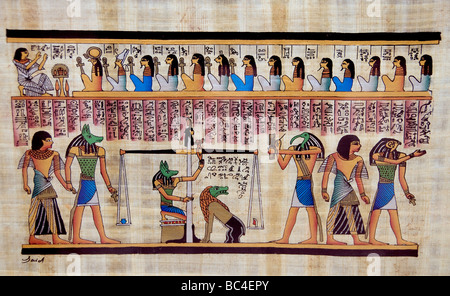 De nouvelles peintures égyptiennes du temps des pharaons sur papier papyrus Egypte Le Caire Banque D'Images