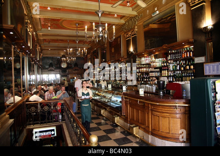 Un historique Pastelaria Brasileira quartier de Baixa, Lisbonne. Banque D'Images