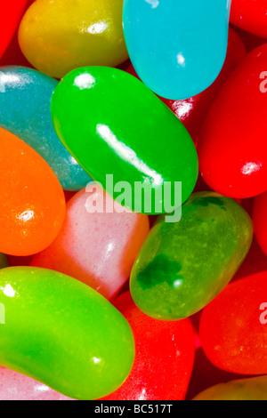 Les bonbons haricots multicolores capturés en 16 bits et fournis dans l'espace de couleur Adobe1998 difficile de tenir des tons de couleur Banque D'Images