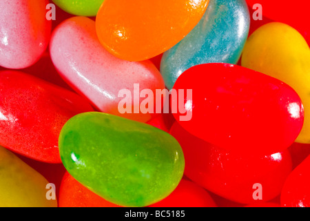 Les bonbons haricots multicolores capturés en 16 bits et fournis dans l'espace de couleur Adobe1998 difficile de tenir des tons de couleur Banque D'Images