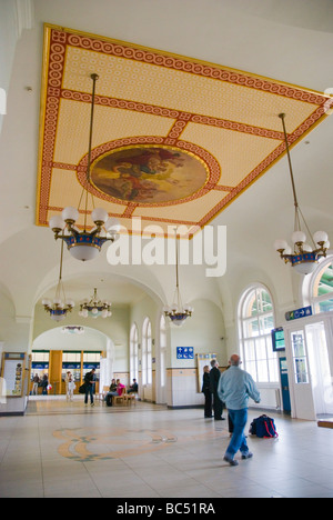 L'intérieur de la gare Szeged Hongrie Europe Banque D'Images