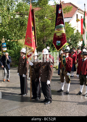 La traditionnelle procession du Saint-Sacrement qui a eu lieu le jeudi 11 juin 2009 au village de Vill près d'Innsbruck Banque D'Images