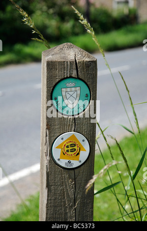 Mortimer Trail et sentier de marche circulaire signe dans le Herefordshire Angleterre UK Banque D'Images