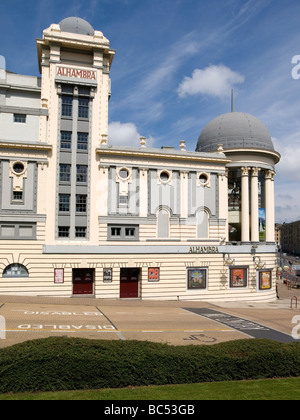 Le bâtiment classé grade 2 Alhambra Theatre construit 1913 Bradford West Yorkshire Banque D'Images