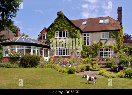 Belle maison et jardin d'été en Angleterre Norfolk Banque D'Images