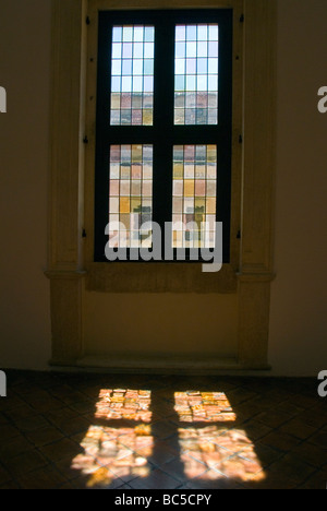 Lon de la fenêtre du premier étage du Palais Ducal d'Urbino construit par Federico Di Montefeltro Banque D'Images