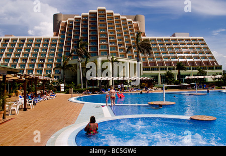 Belle cher hôtel Blau Varadero élégant dans la magnifique plage de Varadero à Cuba de détente Banque D'Images