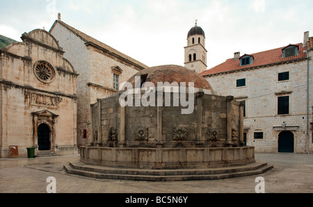 L'église de Saint Sauveur et de la grande fontaine d'Onofrio, Dubrovnik, Croatie Banque D'Images