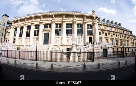 Le palais de justice palais de justice gouvernement court building in paris france dans une vue grand angle de l'œil de poisson Banque D'Images