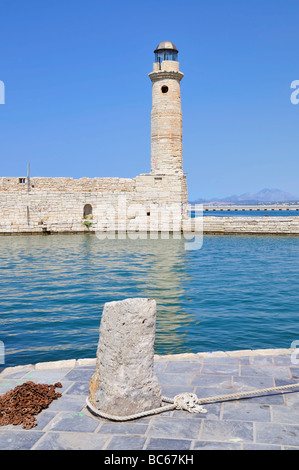 Port avec Phare, Rethymno (Rethymnon, Rethimno) Harbour, le Centre de la Crète, Grèce, Europe Banque D'Images