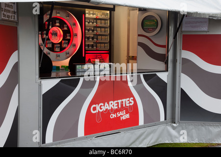 Kiosque à cigarettes; kiosque boutique vendant au Royal Highland Show Edinburgh, Écosse, royaume-uni Banque D'Images