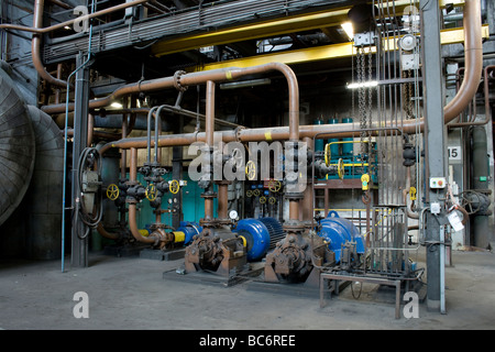 Hall de production de ce power plant Wybrzeze de Gdansk. Banque D'Images