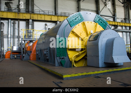 Hall de production de ce power plant Wybrzeze de Gdansk. Banque D'Images