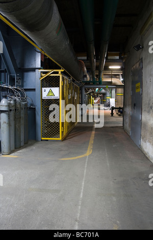 Hall de production de ce power plant Wybrzeze de Gdansk. Banque D'Images