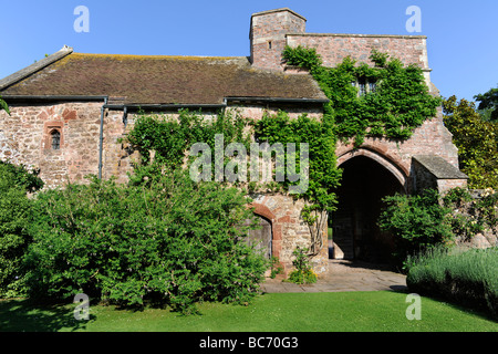 Jardin Anglais aménagé à Cothay Manor, demeure seigneuriale et Manor à Wellington, Somerset, UK Banque D'Images