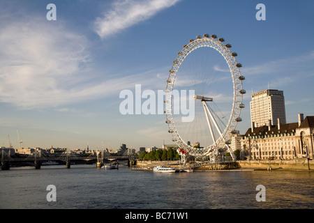 Londres - London eye dans la lumière du soir Banque D'Images