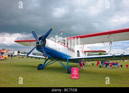 Un passager Antanov 2 biplan conçu russe à Kembe Air Show 2009 Banque D'Images